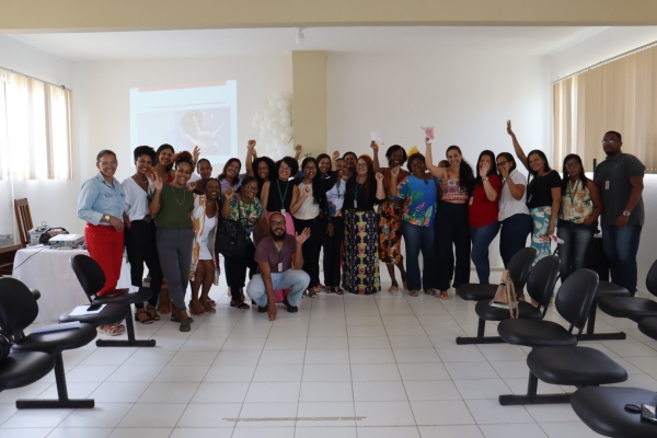 Prefeitura de Amélia Rodrigues realiza encontro para discutir atendimento à mulher em situação de violência