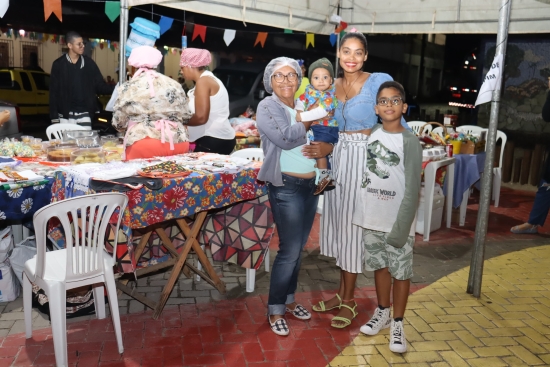 Prefeitura de Amélia Rodrigues realiza mais uma edição da Feira de Confeitaria e Artesanato das Microempreendedoras Amelienses