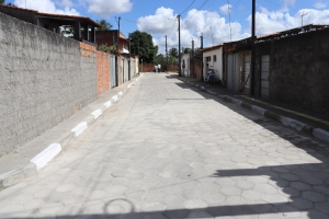 Prefeitura de Amélia Rodrigues Inaugura Pavimentação de 12 Ruas